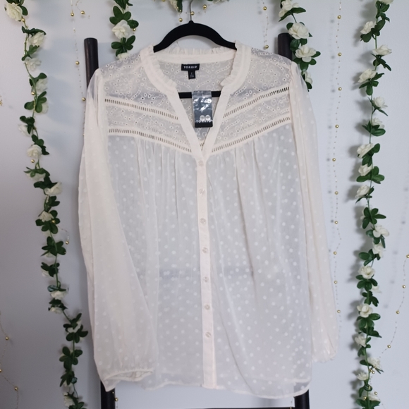 NWT Torrid Chiffon Blouse - Picture 1 of 12